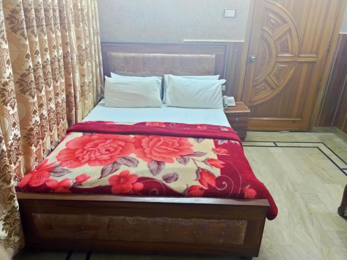 Karachi Motel Buitenkant foto
